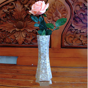 Jarrones de Conchas Marinas de Indonesia, Arte y Artesanía, Jarrón de Joyería de Conchas Marinas de Lujo Moderno de Indonesia, Botella Natural para Decoración del Hogar - Product Image 2