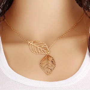 Collar Delysia King Leaf, Cadena de Clavícula con Doble Hoja, Aleación Chapada en Oro y Titanio, Cadena de Caja Moderna para Regalo - Product Image 4