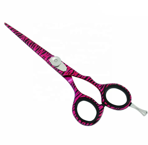 Ciseaux de coupe de cheveux Barracuda professionnels Ciseaux à cheveux de salon avec poignée en acier à pointe de lame émoussée - Product Image 2