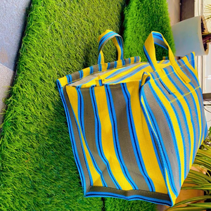 Bolsas grandes con Cremallera de nailon reciclado ecológico con bolsa de cosméticos Bolsas de lavandería de plástico sostenibles Suministro a granel de La India - Product Image 1