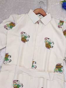 ฤดูร้อนที่สวยงามสำหรับฤดูร้อนที่กำลังจะมาถึงกับช้างที่สวยงามทั่ว - Product Image 4