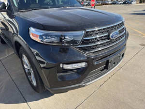 Ford Explorer 2023 d'occasion en excellent état - Product Image 2