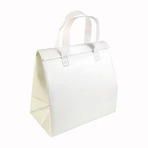 Borsa Frigo Personalizzata in TNT Laminato, Stile Gadget, Contenitore Termico per Alimenti Freschi - Product Image 2