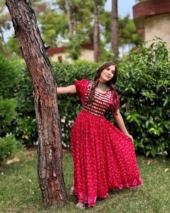 Impresionante Atuendo Étnico Afgano Vintage de Manga Larga de Chifón para Mujer con Bordado Colorido para Celebraciones y Festivales - Product Image 5