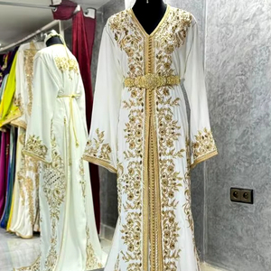 MAGNIFIQUE Robe Caftan MAROCAINE BLANCHE avec PERLES DE VERRE CRISTAL EMBELLISHED, PIERRE, Broderie DABKA Zari pour Fêtes/Mariages = 2024 - Product Image 1