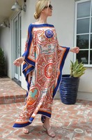 Personnalisé de haute qualité femmes rétro mode Maxi robe une épaule A-ligne conception Sexy manches courtes imprimé soie grande taille gland