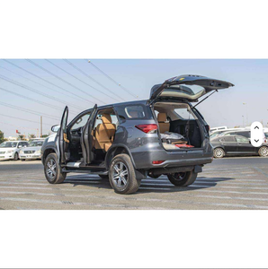 Toyota Fortuner SUV d'occasion à faible kilométrage - Product Image 3