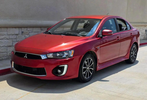 Auto Usado Lancer SE 2017 con Tracción Delantera en Venta - Product Image 3
