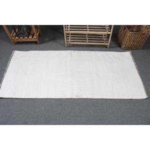 Petit tapis vintage 2,4 x 5,6 pieds, tapis turc en laine à bordures blanches et grises - Product Image 3