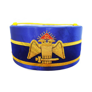 Sombrero Ceremonial del Rito Escocés de 32.º Grado, Rojo Dorado, Bordado a Mano, Calidad Premium - Product Image 4