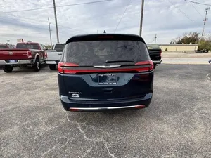 Chrysler Pacifica Touring-L d'occasion 2021 - Product Image 3