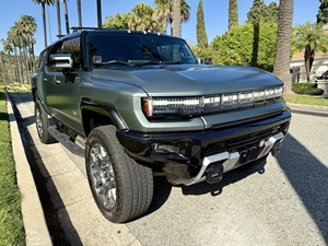 GMC EV SUV Edición 1 2024, Motor Delantero Único, Motores Traseros Dobles - Product Image 2
