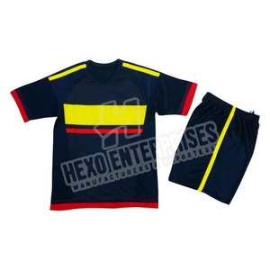 Vêtements de football pour hommes avec logo personnalisé de la meilleure qualité ODM OEM Services disponibles Uniforme de basket-ball fabriqué au Pakistan - Product Image 1