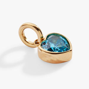 Colgante de Piedra Natal de Corazón de Aguamarina, Gema Azul Claro de Marzo, Chapado en Oro, Joyería Delicada Hecha a Mano para Mujer - Product Image 2