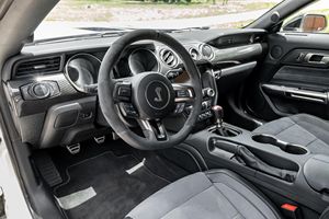 Ford Mustang Shelby GT350 2020 Usado en Excelentes Condiciones, 650 Millas, Transmisión Manual de 6 Velocidades, Motor V8 Voodoo de 5.2 Litros, Paquete Heritage, Sin Modificaciones - Product Image 4