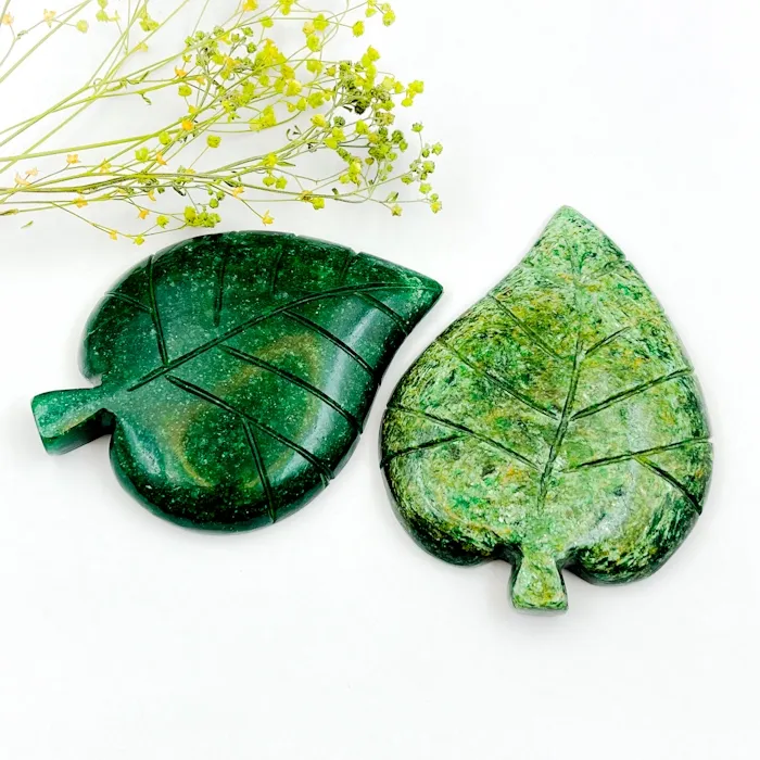 Batu permata alami giok hijau diukir daun palem penyembuhan kristal batu kerajinan grosir ukiran antik diukir buatan tangan hadiah ide