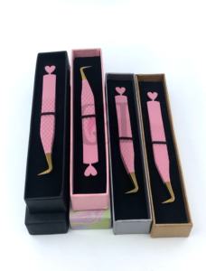 Pince à épiler professionnelle pour extensions de cils en acier inoxydable, nouvelle, avec revêtement en poudre rose clair à 90 degrés, design cœur sur le dos et pointe dorée - Product Image 5