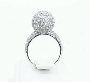 Belle bague en moissanite de forme ronde, bague de fiançailles en argent sterling avec moissanite, cadeau pour elle - Product Image 1