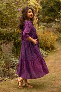 Robe bohème Esme en pur coton, imprimée à la main, violet et bleu, vacances d'été, mode éthique - Product Image 6