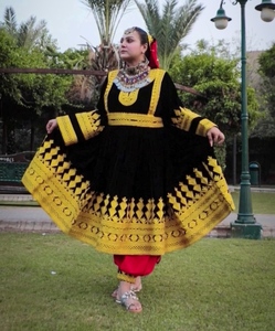 Robes Kuchi afghanes de qualité supérieure pour l'Aïd, robe brodée de couleur unie à manches longues pour femmes afghanes - Product Image 4