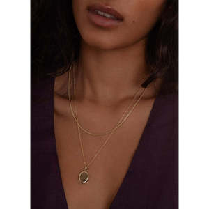 Parures de bijoux raffinés Mommy + Bb Maison : Colliers élégants avec pendentif ovale - Product Image 5