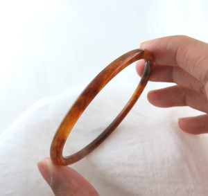 Brazalete de Resina Ecológica de Diseño de Lujo para Mujer, Transparente, Color Sólido, Hecho a Mano, Arte Tradicional, Coleccionable, Premium - Product Image 1