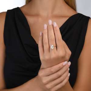 Anillo de Diamante Moissanita de Corte Ovalado de Lujo Premium de 3 Quilates en Oro Blanco, Exportador de Joyería Fina para Novias - Product Image 3