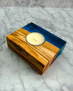 Porte-bougie en résine et bois fait main de qualité supérieure, base en bois naturel, forme personnalisée, décoration d'intérieur pour la Saint-Valentin - Product Image 2