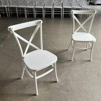Chaises de réception de luxe dorées pour banquets, chaises de salle à manger en bois à dossier croisé pour restaurants et hôtels à prix de gros