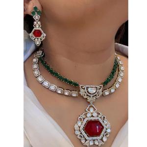 Hermoso conjunto de collar con aspecto de piedra chapada en oro con doblete de moissanita, pendientes para mujer, joyería de diseñador para boda y fiesta - Product Image 1