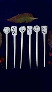 Palos de pelo de hueso tallados a mano hechos a medida ideales para tiendas de accesorios para el cabello para reventa - Product Image 4