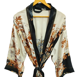 Túnica India Floral Seda Sari Kimono Vintage Sari Robe Suave Playa Fiesta Vestido Indio Hecho A Mano Seda Kimono - Product Image 1