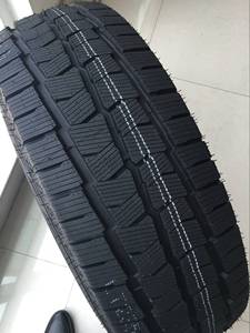 <span class=keywords><strong>Neumáticos</strong></span> de invierno tachonados para coche 225/65R17 Neumático antideslizante para turismos <span class=keywords><strong>precio</strong></span> barato Se pueden montar <span class=keywords><strong>clavos</strong></span> - Product Image 3