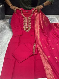 Último diseñador Viscosa Chanderi Seda Bordado Trabajo Kurti Set por FabZone - Product Image 3