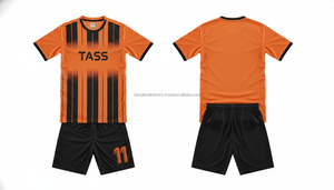 Uniformes de football pour hommes de haute qualité avec logo personnalisé, 100% polyester, séchage rapide, respirant, col en V, dernier design, ensembles de football - Product Image 3