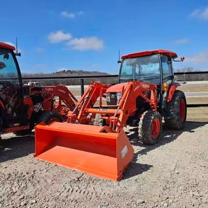 Tractor Kubota M108S con Componentes Clave del Motor y la Caja de Cambios, una Máquina Agrícola Versátil - Product Image 2