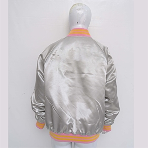 Veste universitaire d'hiver respirante à boutons en corne avec col montant, poignets et ourlet, vêtements de rue, vêtements d'extérieur - Design moderne tendance - Product Image 2