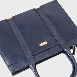 Sac en cuir véritable à la mode pour femmes Offre Spéciale fait à la main au Pakistan léger avec double poignée fermeture à glissière imprimé - Product Image 6