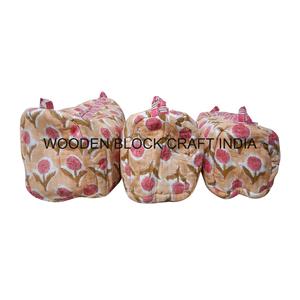 Bolsa de Cosméticos Portátil Ecológica con Cierre de Cremallera y Diseño de Borlas Estilo Bohemio en Tela de Algodón de la Marca WOODEN BLOCK CRAFT INDIA - Product Image 4