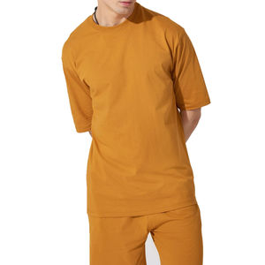 Últimos diseños, Conjunto de camiseta y pantalones cortos con logotipo personalizado para hombre, ropa deportiva de verano, ropa de calle personalizada para correr de algodón, conjuntos cortos para hombre - Product Image 4