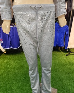 Femmes hiver saison décontracté solide uni entièrement strass survêtements taux d'usine récolte sweat et joggeurs pour Style décontracté - Product Image 5