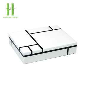 Caja de laca Joyería personalizada Laca de alto brillo Regalo de lujo Caja de embalaje de joyería de madera Hecho en Vietnam Producto - Product Image 1