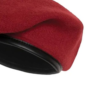 Chapeau de béret d'hiver respirant 100% laine brodé en laine personnalisé en gros pour les femmes Design et logo personnalisés - Product Image 3