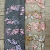 100% Polyester papillon libellule robe tissu tricoté à la Machine avec broderie en maille à paillettes et décoration en dentelle de perles