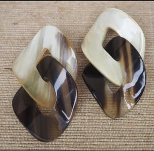 Boucles d'oreilles en corne de luxe pour femmes Nouveau style et boucle d'oreille de mariage - Product Image 2