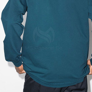 เสื้อสเวตเตอร์แบบสวมหัวสำหรับผู้ชายเสื้อสเวตเตอร์แบบสวมหัวผ้าคอตตอน100% ทึบลำลองสำหรับฤดูหนาวกำหนดสีและโลโก้ได้เอง - Product Image 3