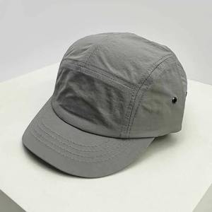 Sombreros de béisbol bordados Unisex de 5 paneles de alta calidad, tamaño ajustable, gorras de béisbol de mezclilla con borde curvo de dos tonos - Product Image 4