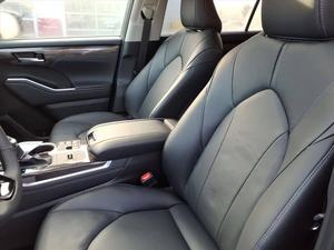 Nuevo Highlander Hybrid Limited AWD SUV 2024 con 3 Millas Restantes, Volante a la Izquierda, Interior Oscuro, Asientos de Cuero - Product Image 4