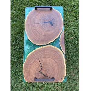 Plateau de service en bois et résine de conception Unique en forme de Rectangle avec poignée plateau à fruits en bois fait à la main de taille personnalisée pour la décoration de la maison - Product Image 2