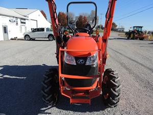Tracteur à roues d'occasion L3301 220 CV Plus de 50 000 heures d'utilisation Origine France Testé et inspecté pour l'agriculture et l'aménagement paysager - Product Image 3